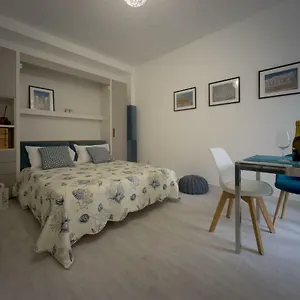Clever House , Milán Italia