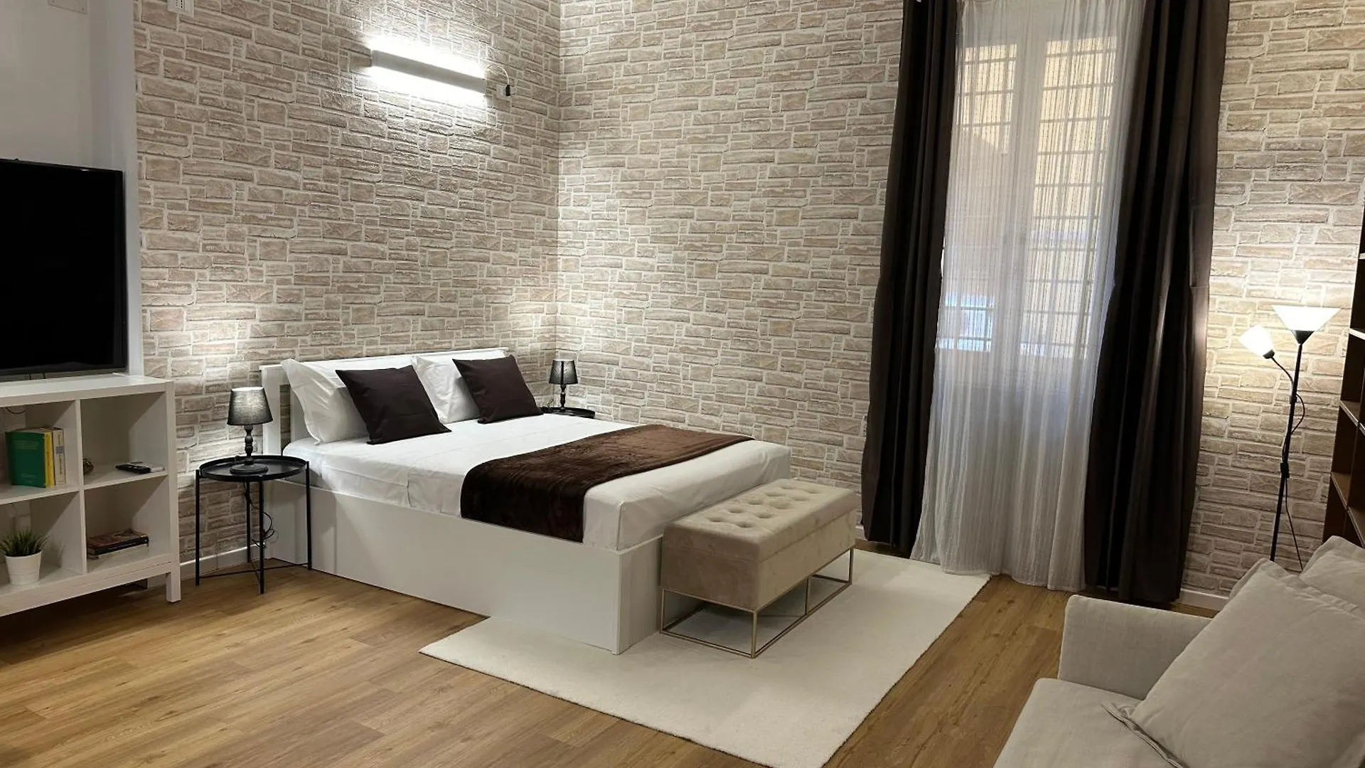 No Name Prestige Apartment Bologna 0*,